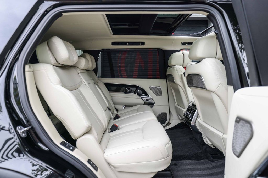 range rover 2022 autobiography interior