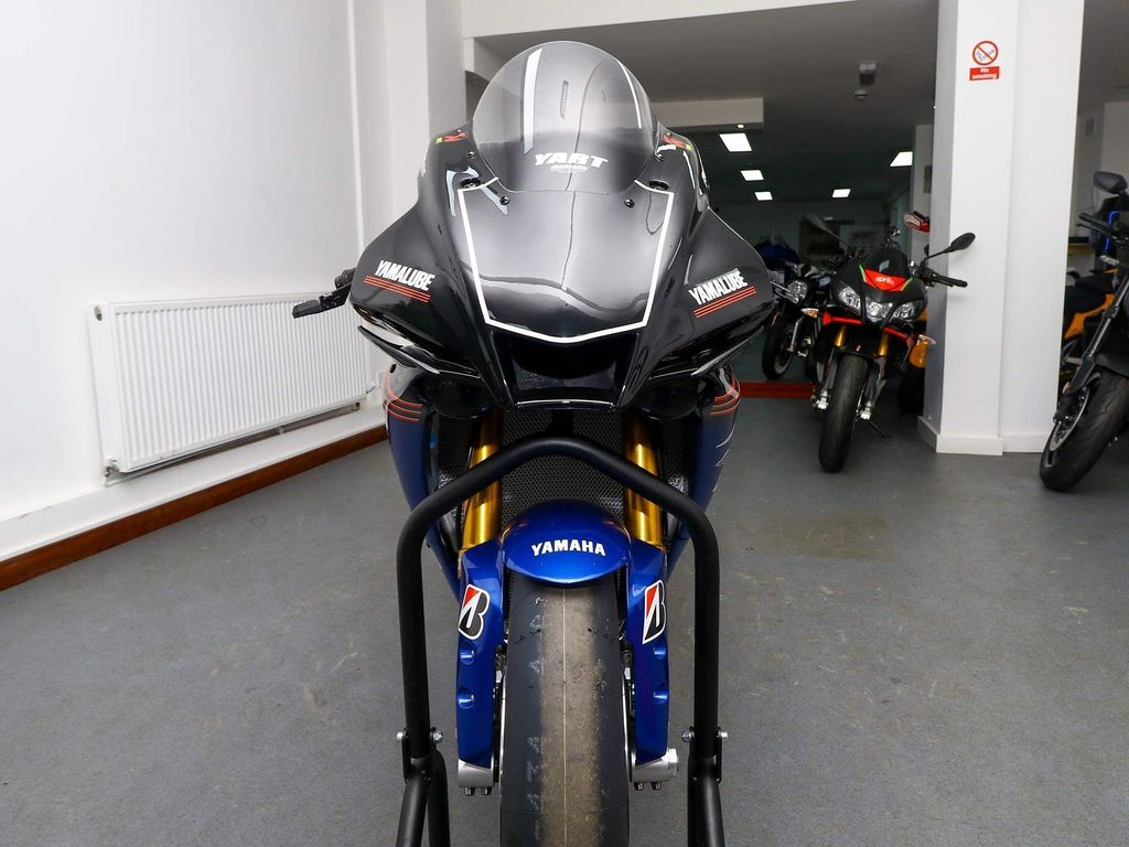 Yamaha R1 01/2023