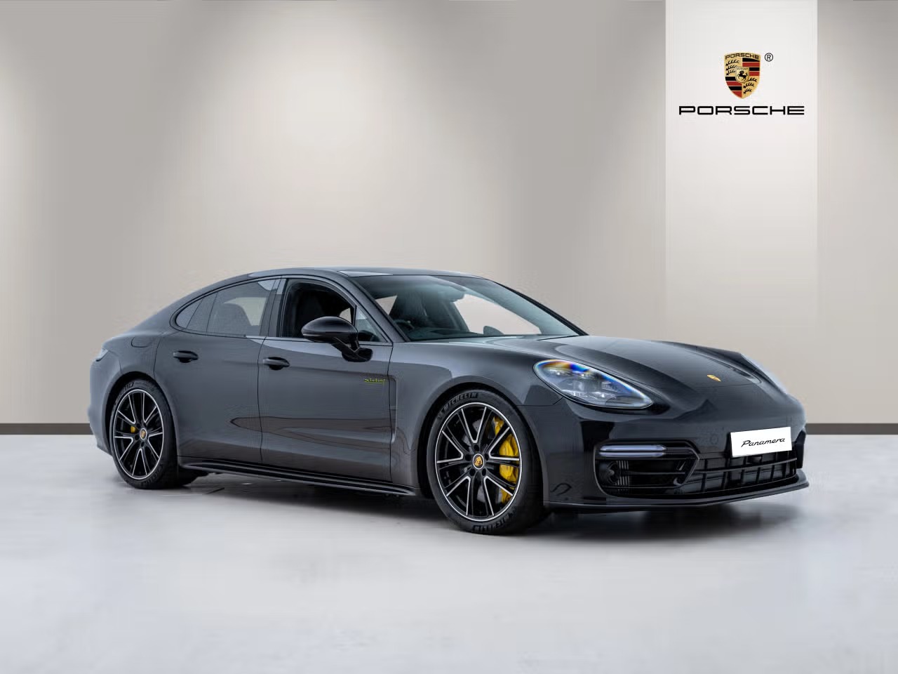 Porsche Panamera 10/2023