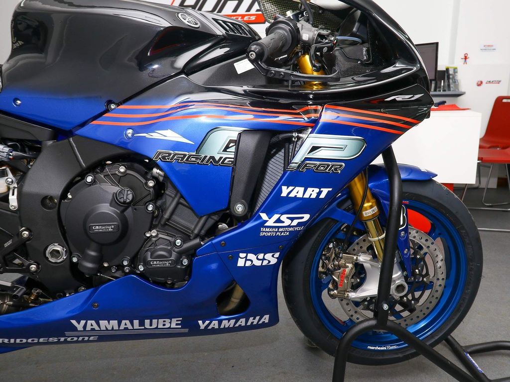 Yamaha R1 01/2023