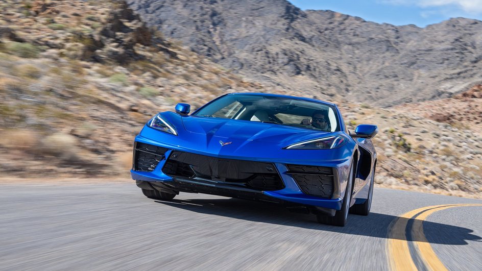 Chevrolet полностью обновил интерьер Corvette C8