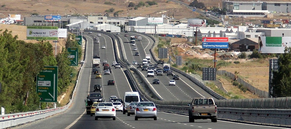 Власти Кипра назвали причину сбоя при продлении лицензий на транспортные средства