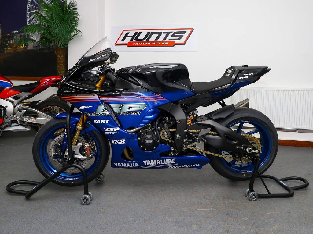 Yamaha R1 01/2023