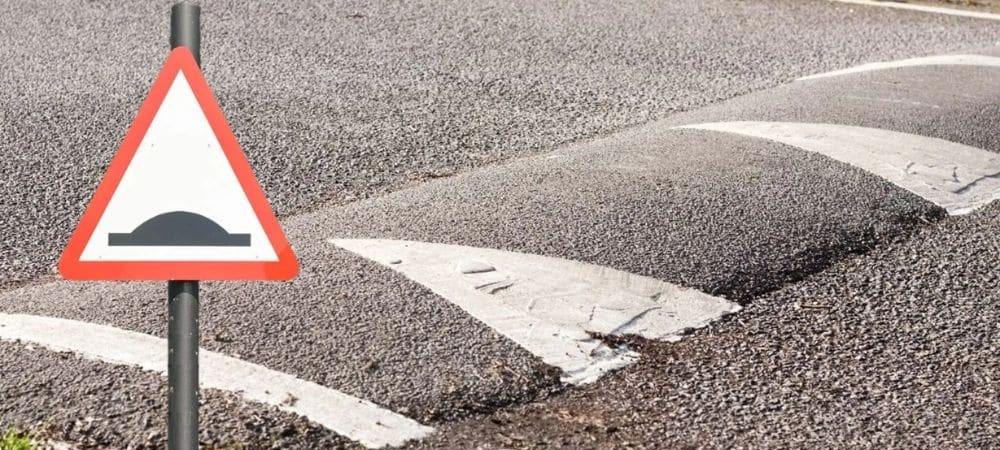 На Кипре демонтируют все устаревшие лежачие полицейские