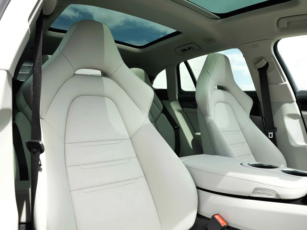 Porsche panamera outlet 3 rear seats