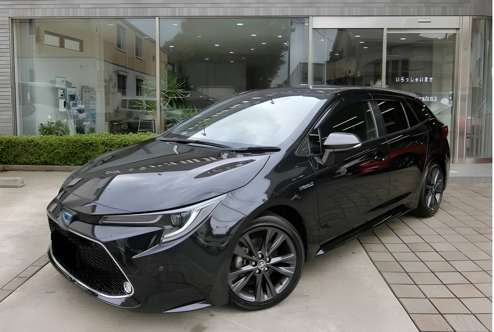 8. Toyota corolla touring wagon 2019. Toyota corolla sport 2021. Toyota corolla hybrid 2020 универсал. Тойота королла гибрид 2019 универсал.