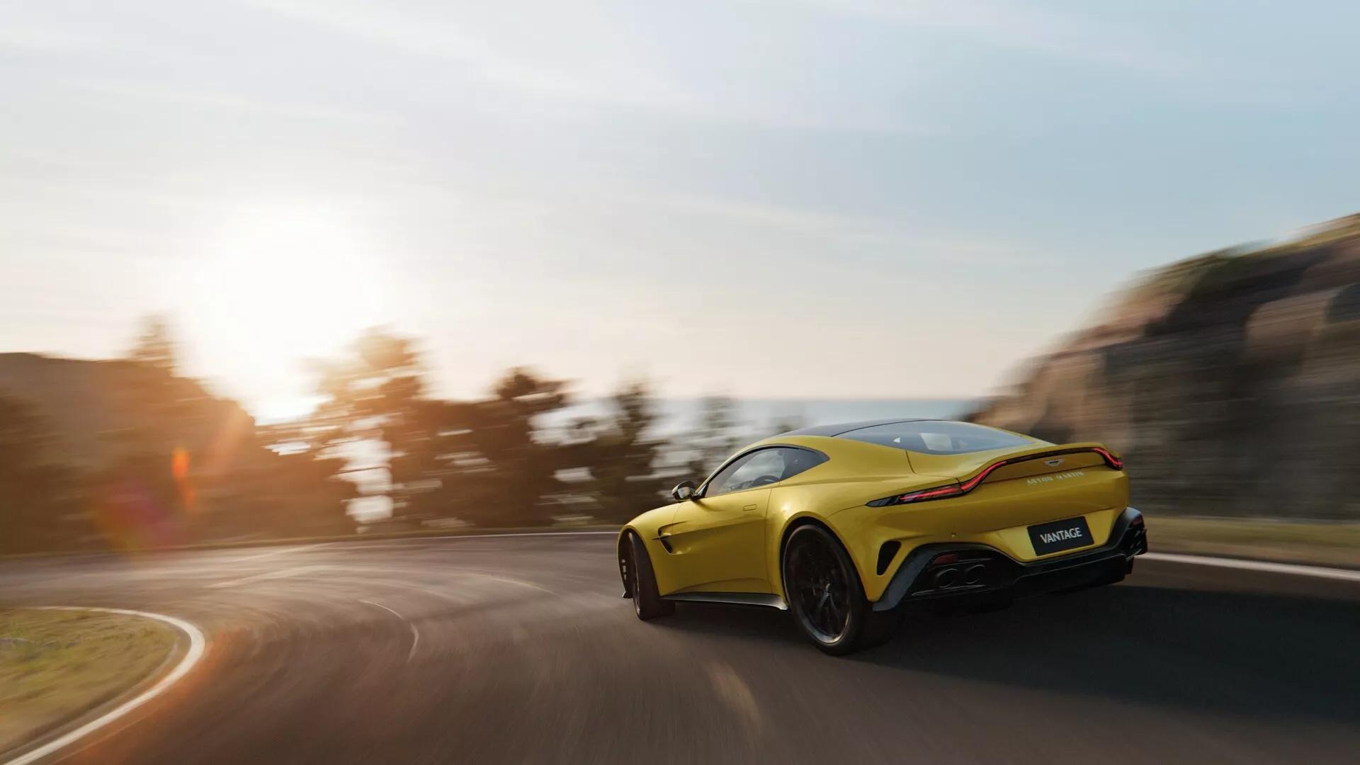 Представлен новый мощный Aston Martin Vantage