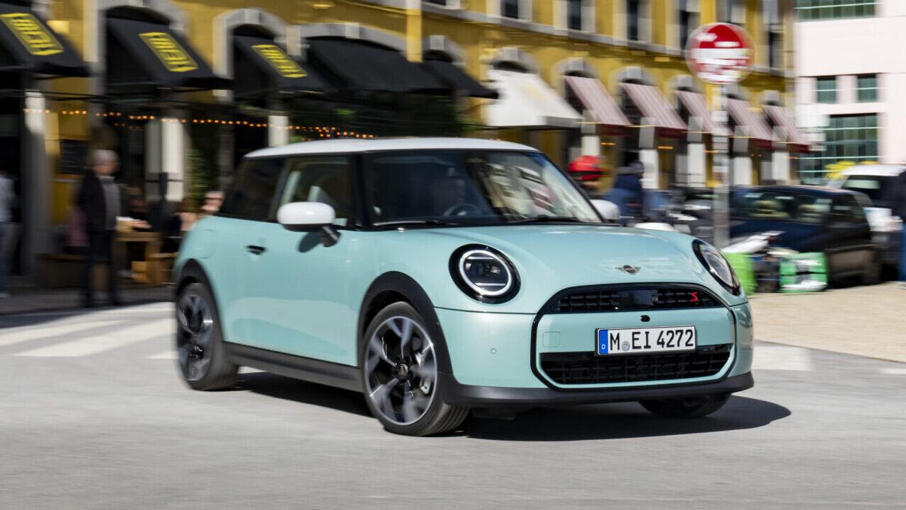 MINI Cooper S будут выпускать в новой версии Classic Trim