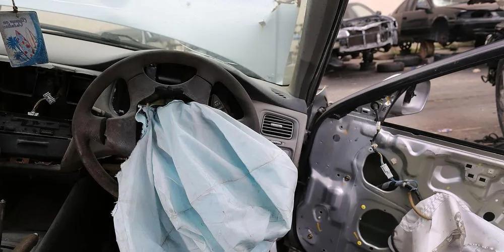 На Кипре более 1,3 тысячи водителей не могут записаться на замену дефектных подушек Takata