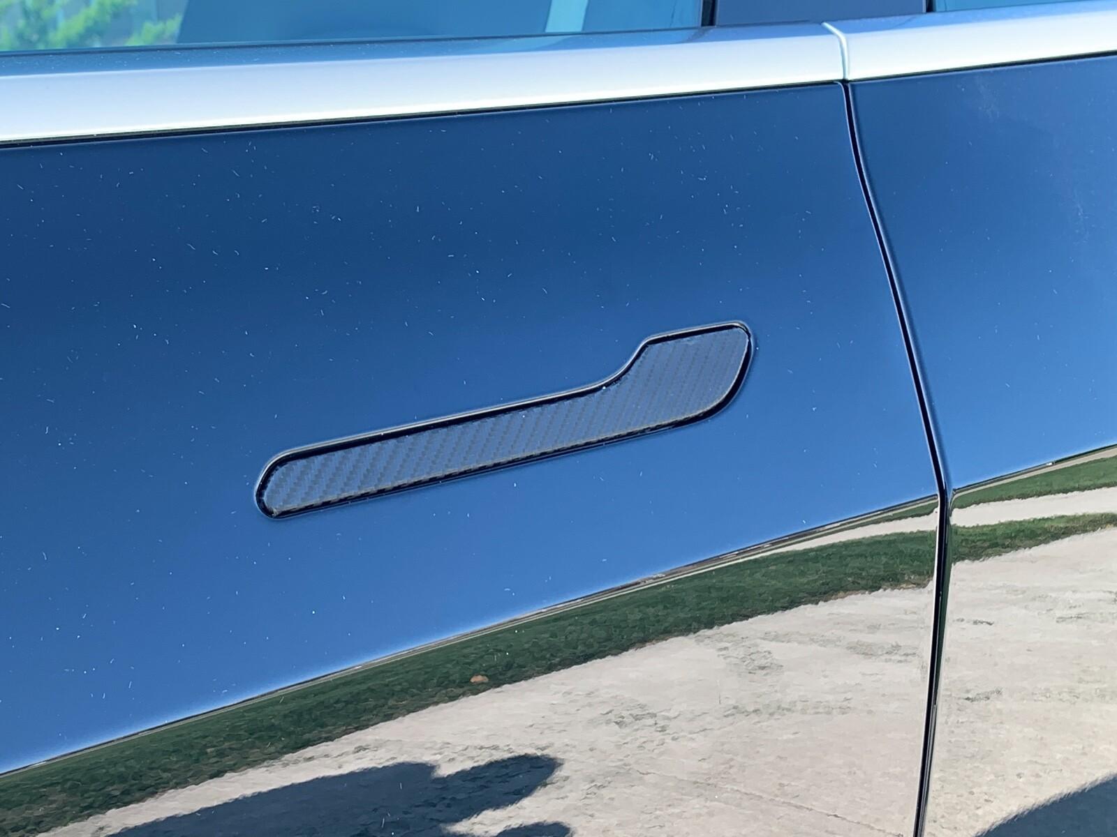 У Tesla Model Y выявлены проблемы с дверными ручками