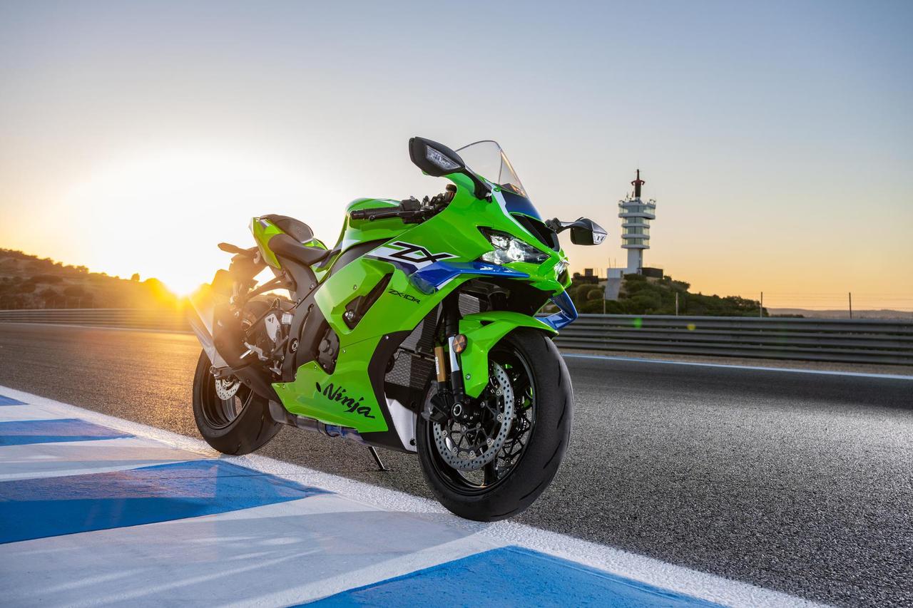 Kawasaki Ninja ZX-10R 2026: больше мощности, технологий и максимум эмоций