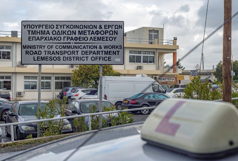 На Кипре отзывают новую партию транспортных средств