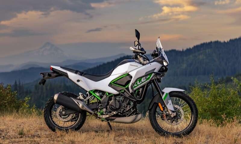 Компания Kawasaki возвращает в Европу легендарные модели KLE 500 и KLE 500 SE