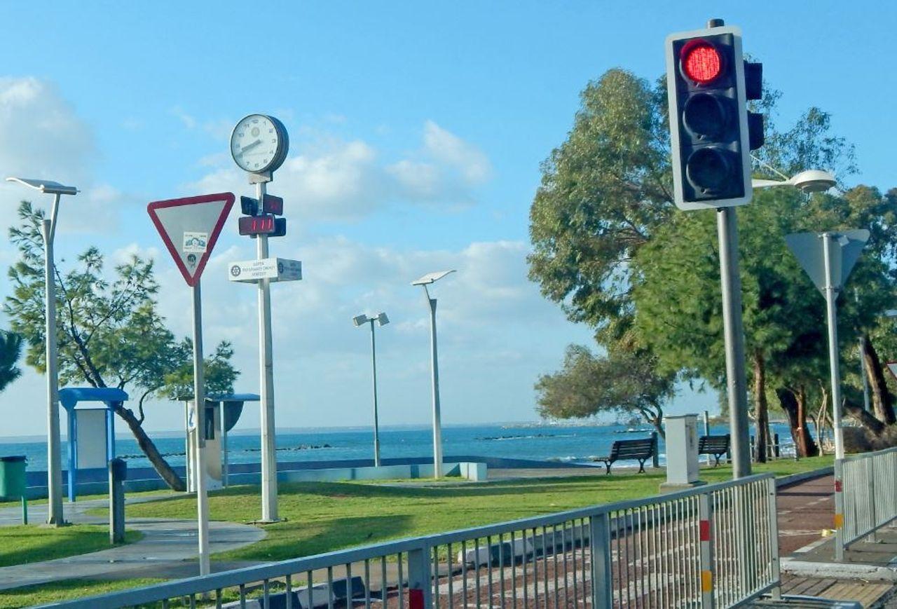 На Кипре начала действовать новая градация штрафов за нарушения ПДД на перекрестках с камерами