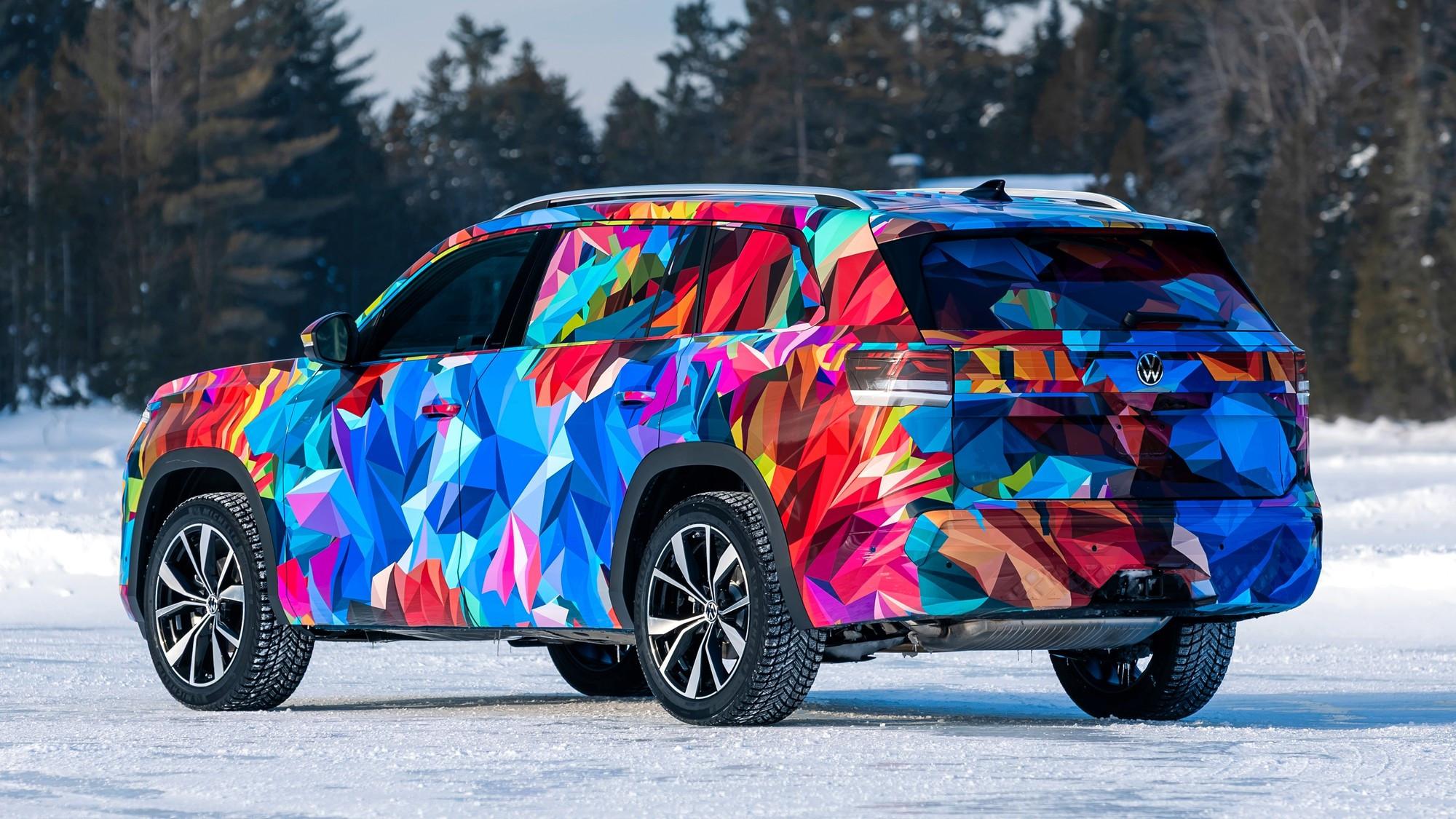 Volkswagen Atlas нового поколения: первый взгляд на интерьер и технологии