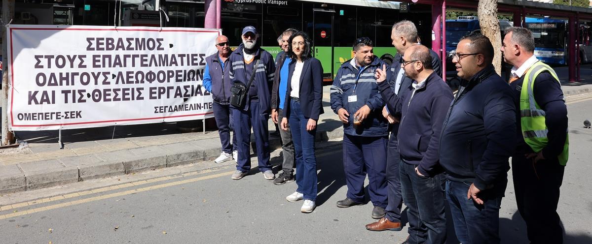 Водители автобусов на Кипре требуют внедрить таймеры на светофорах с камерами