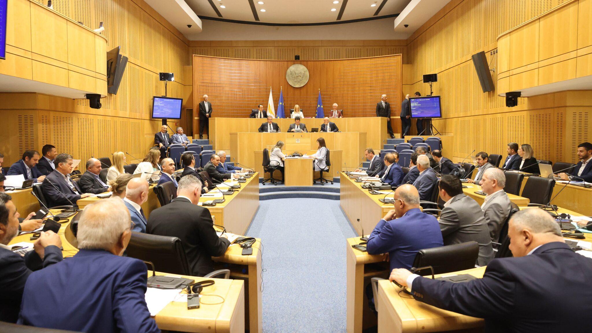 Парламент Кипра требует установить таймеры на светофорах с фотофиксацией