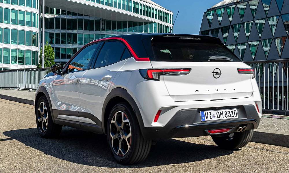 Opel представил в Европе гибридную версию кроссовера Mokka 2024 года