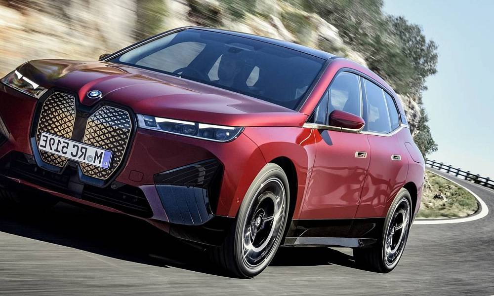 BMW iX: the pros and cons of the electric crossover