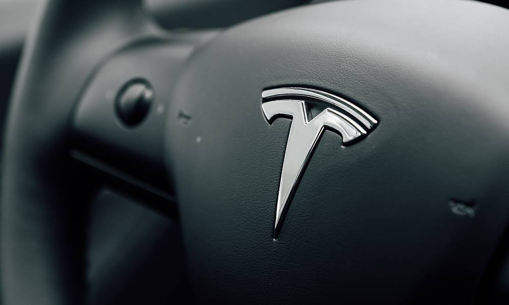 Tesla выпустит дешевый электрокар