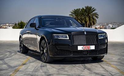 Black car in Cyprus: advantages and disadvantages
