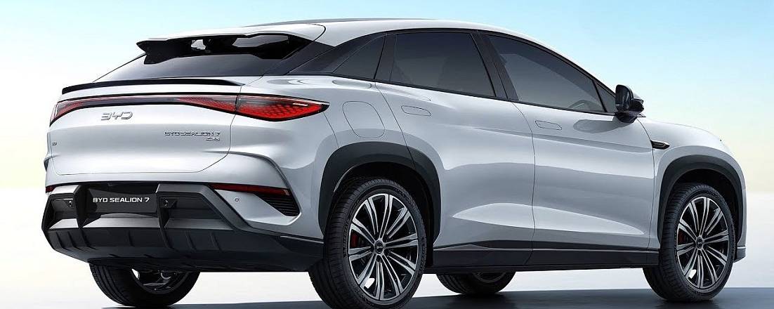 BYD обгоняет Tesla: китайский автогигант выходит на первое место в мире по продажам электромобилей