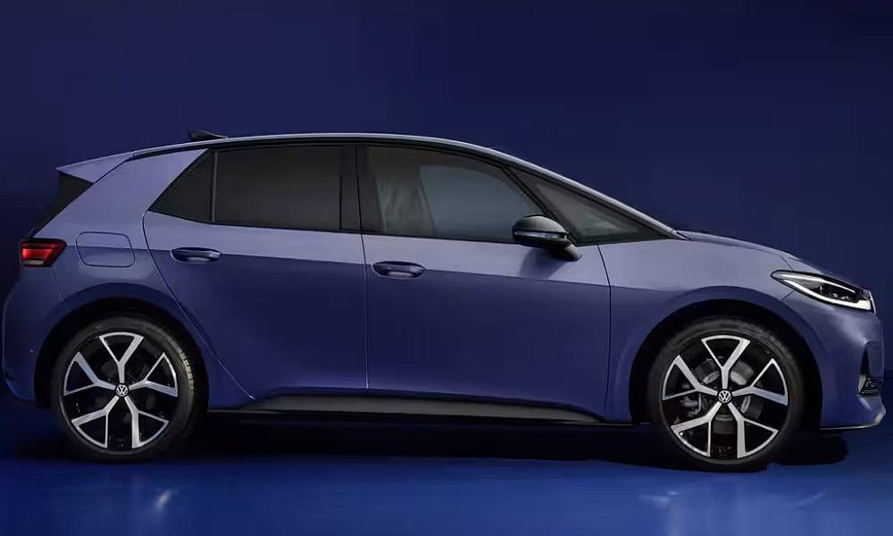 Volkswagen ID.3 Neo 2026: New Electric Car with 630 km Range and Illuminated Logo