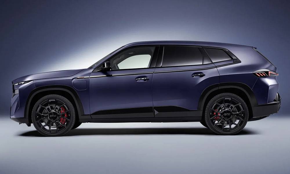 BMW представила обновленный гибридный кроссовер XM 2026 модельного года