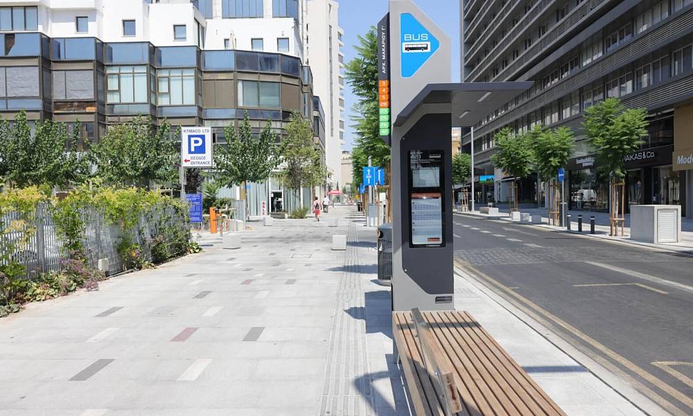 Первые современные автобусные остановки на Кипре установят к январю 2024 года 