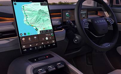 Skoda показала салон нового электрического кроссовера Peaq