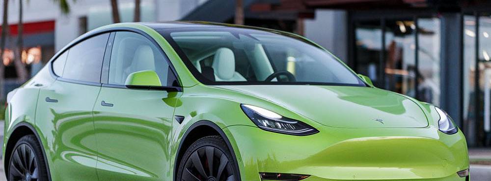 У машин Tesla выявлены проблемы с дверными ручками