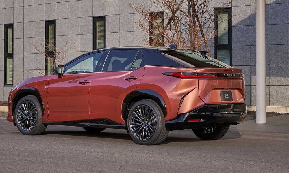 Lexus RZ 450e Takumi: новый шикарный электрический внедорожник