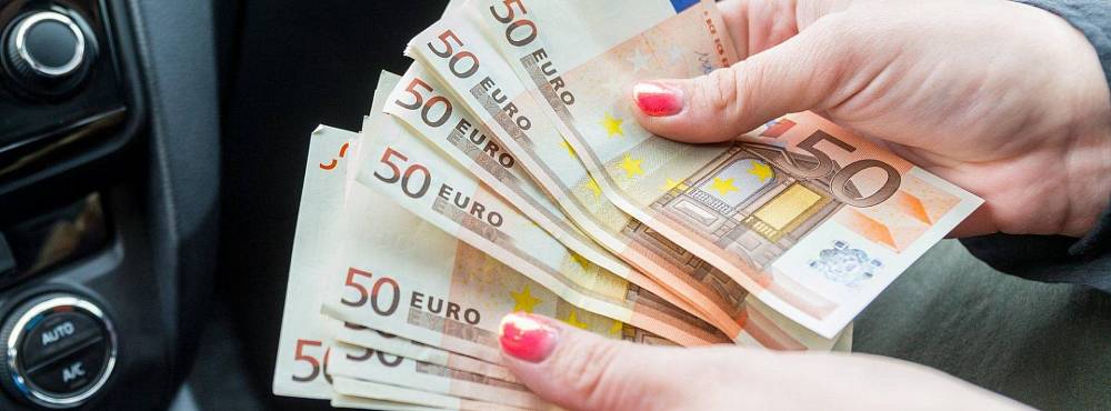 На Кипре возобновляют выдачу грантов на покупку подержанных электромобилей