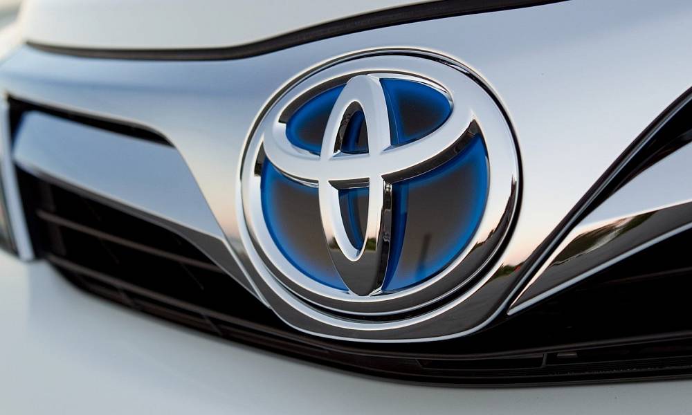 Новая Toyota Land Cruiser: без педалей и с электромотором