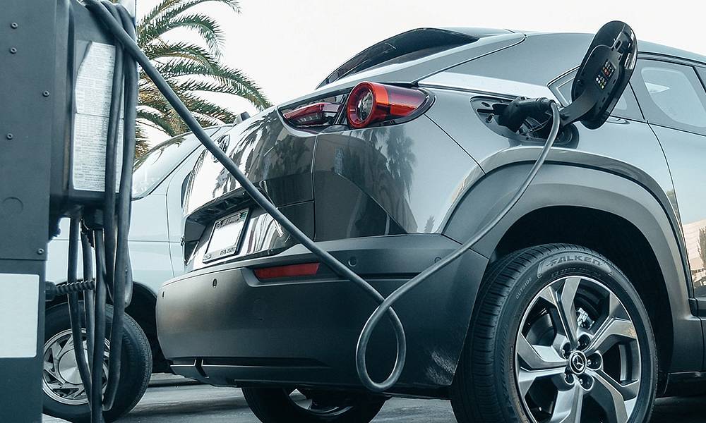 На Кипре установят 10 новых зарядок для электромобилей