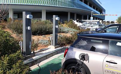 Зарядки для электромобилей в Никосии отключат на неделю