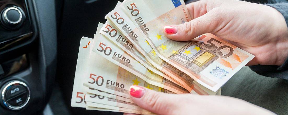 На Кипре возобновляют выдачу грантов на покупку подержанных электромобилей