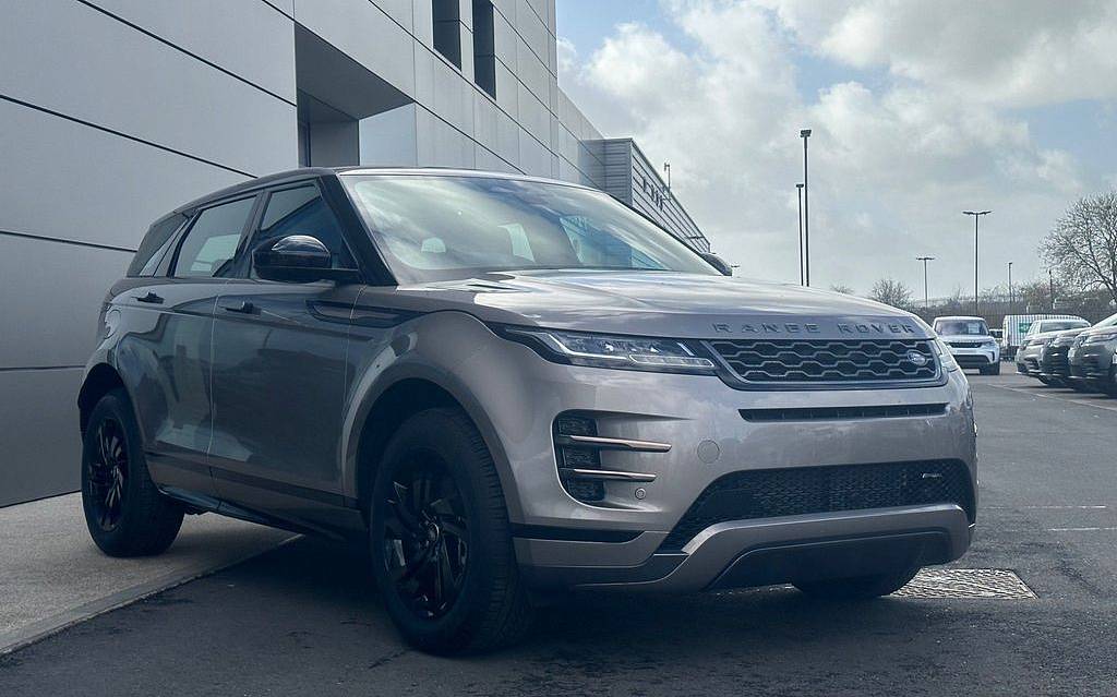 interni range rover 2023 evoque