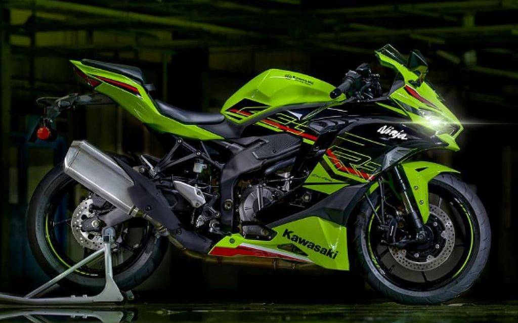 Kawasaki Ninja 400 01 2023