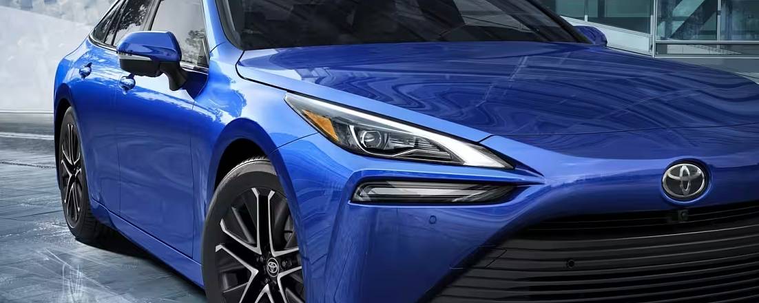 Toyota обновила легендарный водородный седан Mirai Toyota обновила легендарный водородный седан Mirai