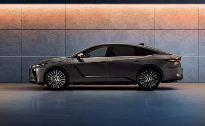 Компания Lexus представила новый седан ES