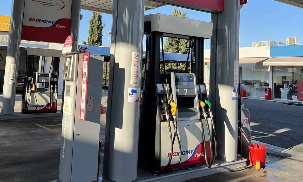 На Кипре топливо дешевле, чем в других странах ЕС