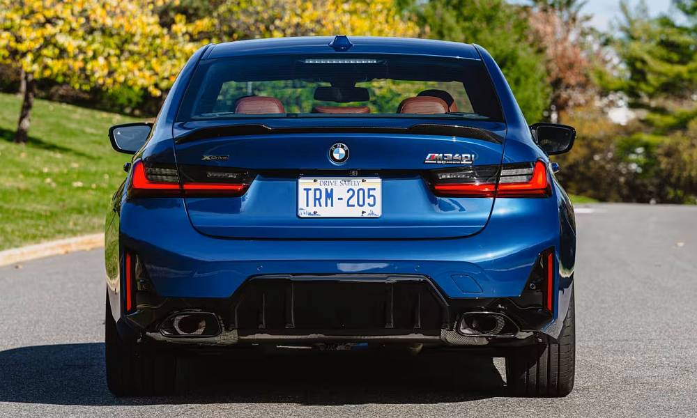 Компания BMW выпустила коллекционную M340i 50 Jahre Edition