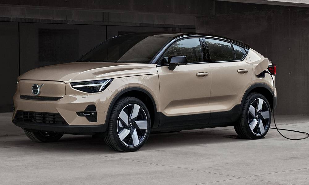 Volvo запустила новые электрокроссоверы