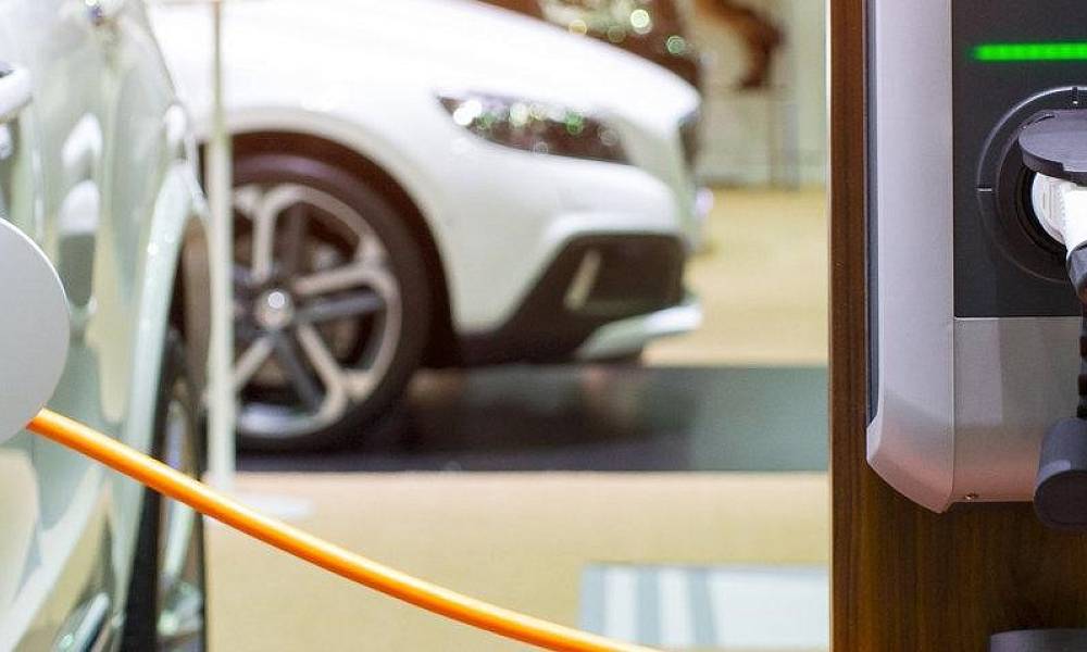 В Ларнаке установили две сверхбыстрые зарядные станции для электромобилей