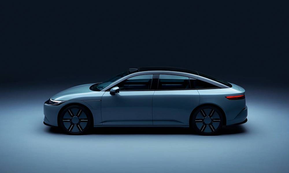 Sony и Honda показали электрокар, который управляется джойстиком от PlayStation 5