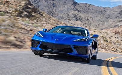 Chevrolet полностью обновил интерьер Corvette C8