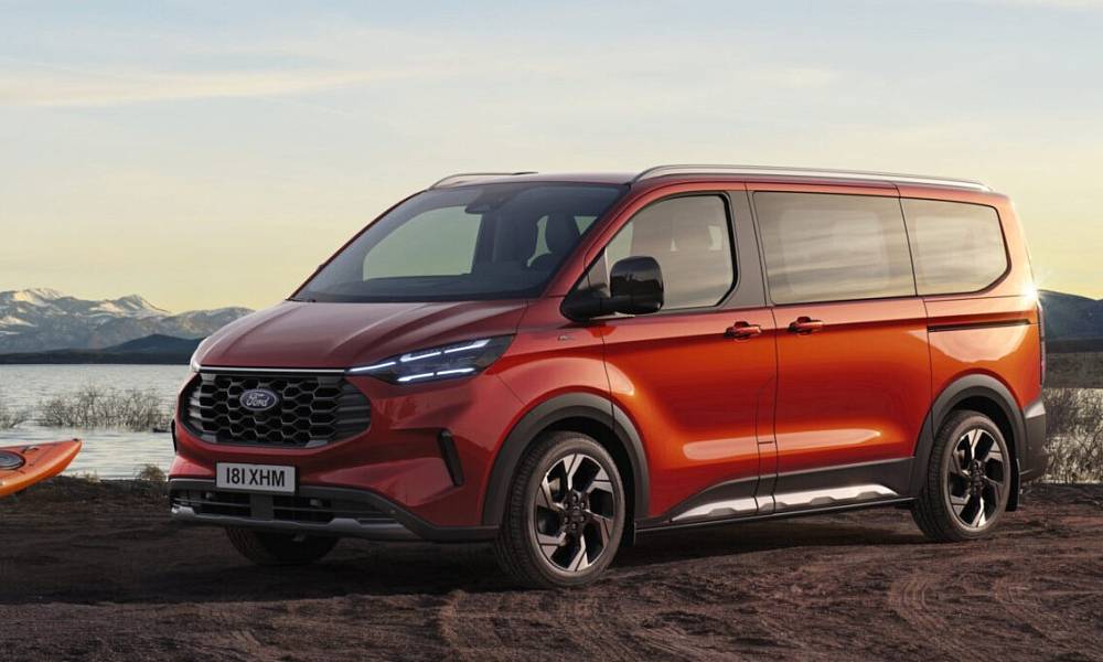 Ford представил полностью новый минивэн Tourneo Custom