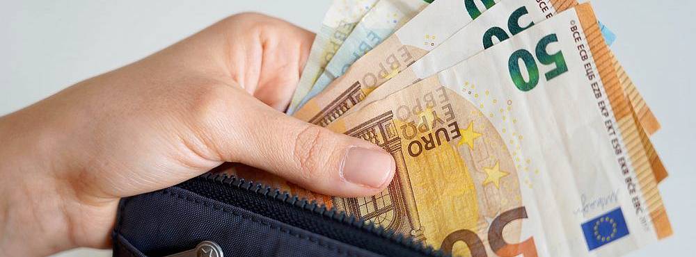 Власти Кипра возобновляют прием заявок на субсидии для покупки подержанных электромобилей