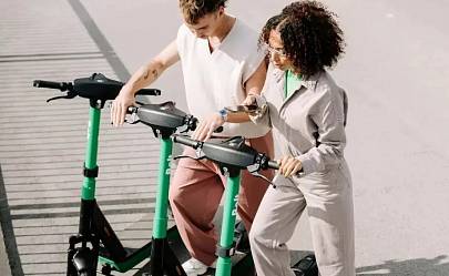 На Кипре подросткам хотят запретить пользоваться электровелосипедами и электросамокатами